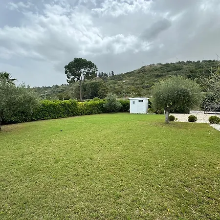 Elemiri Holiday home *